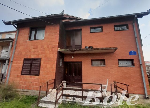 Spratna kuća – Kuštiljsko naselje